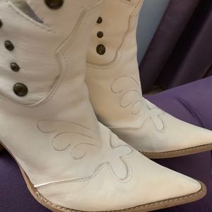 Women White Cowboy Boots